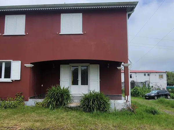 Maison F4 jumelée 