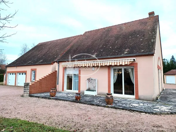 Maison de plain-pied 7 pièces 174 m² 