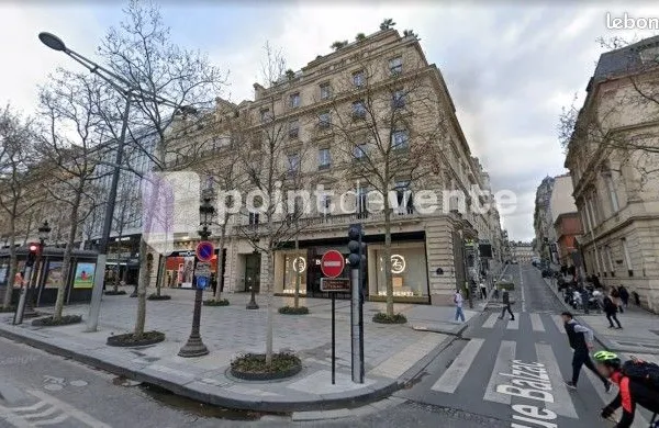 Local commercial 218 m² 