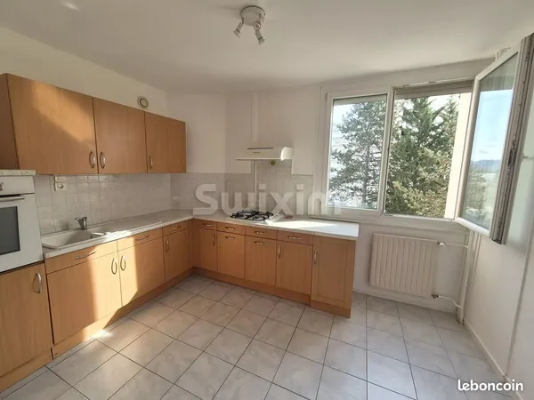 Appartement 4 pièces 77 m² 