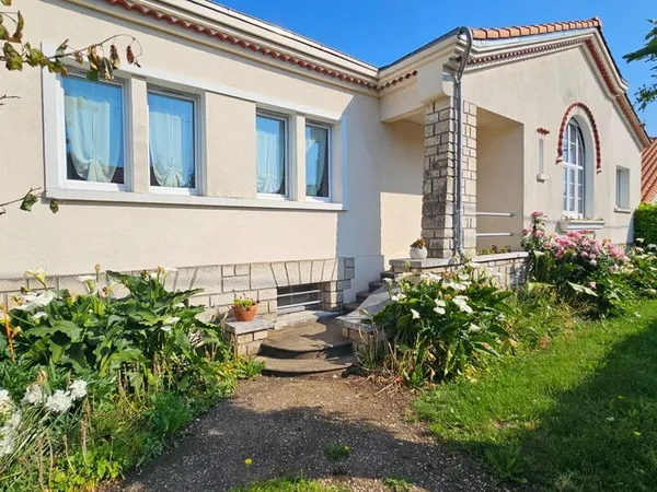 Maison Niort 5 pièce(s) 185 m2 