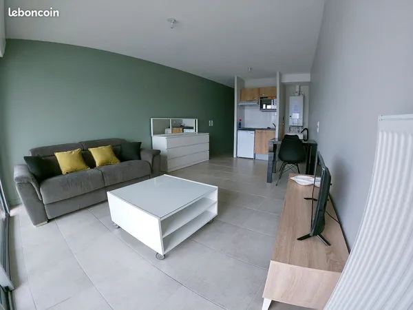 Joli studio meublé avec terrasse + parking (2021) 