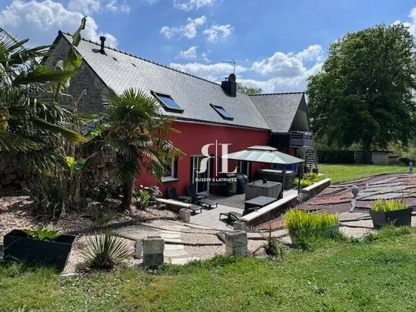 Maison 2 pièces 176 m² 