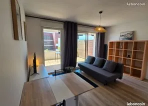 T1 bis meublé lumineux - Grande salle de bains - Terrasse 14 m² + parking souterrain - La Rochelle 