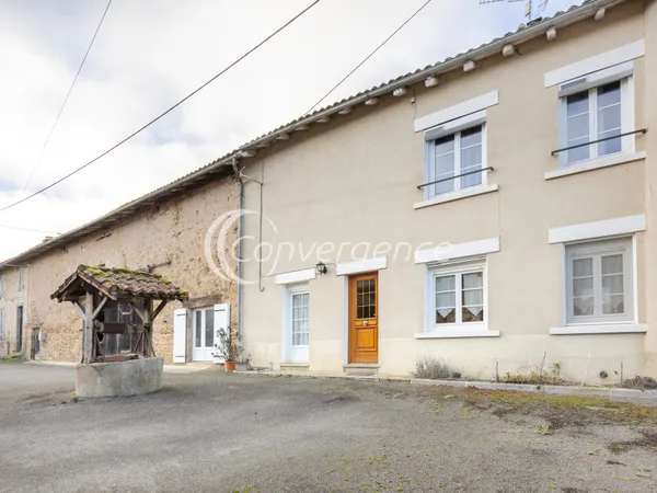 À vendre : Corps de ferme avec maison 119 m2 + grandes dépen 