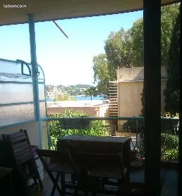 2 pièces avec petite vue mer 