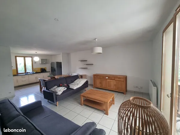 Maison 100m2 louée en meublé à Sainghin-En-Mélantois 