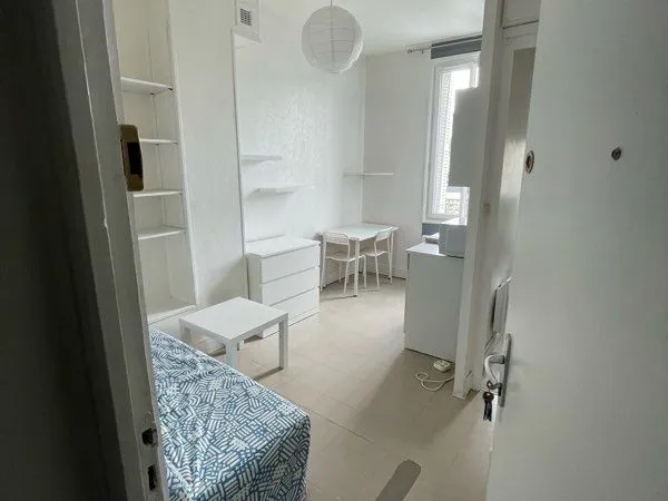 Particulier loue studio hyper centre de Tours 