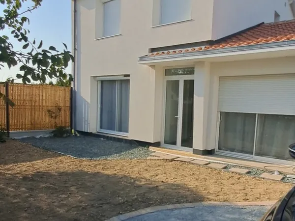 Loue colocation maison 93m² - La Rochelle près des universités 