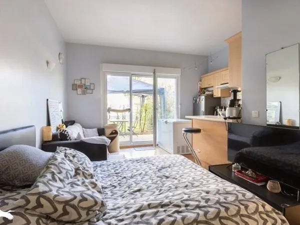 Studio 1 pièce 25 m² 