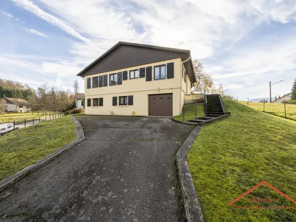 À Vecoux Maison familiale 100 m2 sur terrain de 842 m2 1 