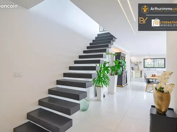 Maison 6 pièces 142 m² 