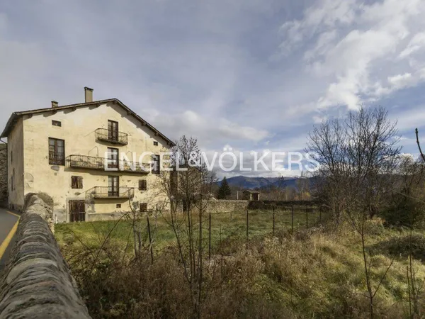 Maison 4 pièces 350 m² 