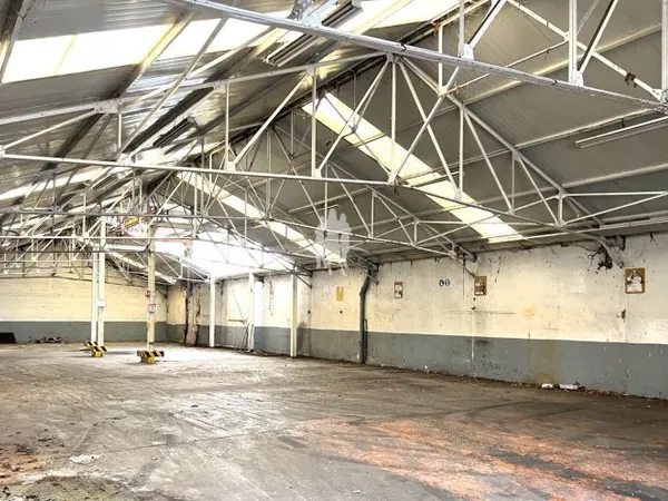 A vendre Bonnieres-sur-Seine 78270 , Locaux industriels 3170 m2