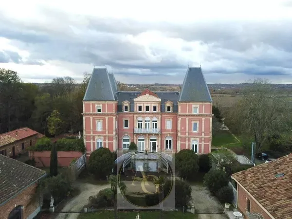 Appartement T2 dans un château d'exception aux portes de Toulouse 
