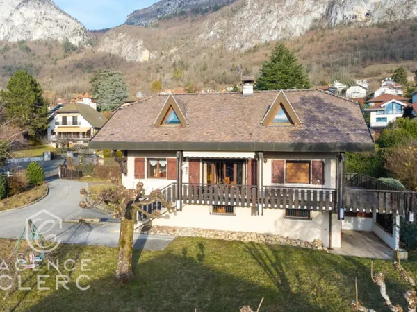 Veyrier du lac, maison traditionnelle proche du lac 