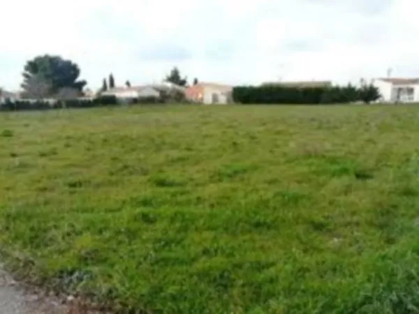 Terrain 1600 m² 