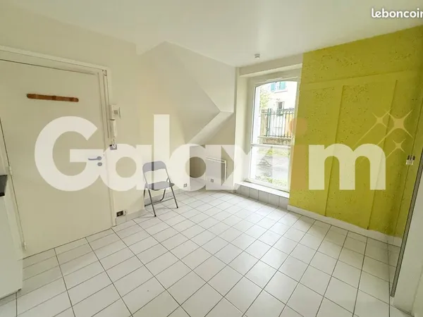Studio 1 pièce 15 m² 