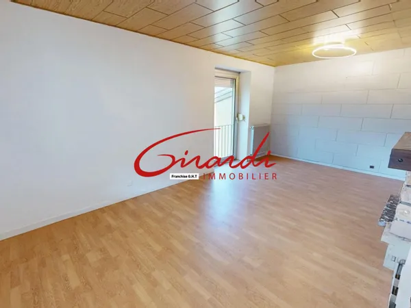 Charmante maison de ville 96 m2 avec garage, cour Proximi 