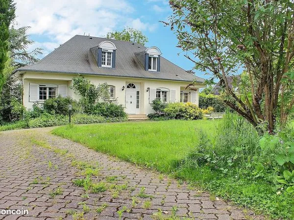 Maison 7 pièces 167 m² 