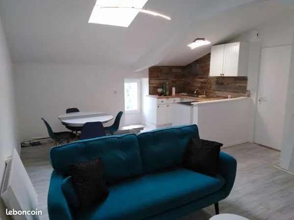 Appartement Meublé avec 2 Chambres 