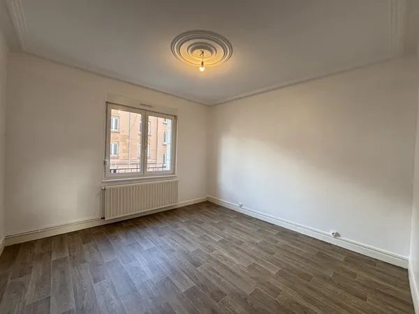 COUP DE COEUR! APPARTEMENT 2 PIECES QUARTIER SAINTE-THERESE 