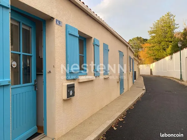 Studio 1 pièce 35 m² 