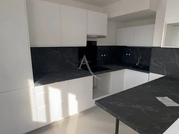Appartement 3 pièces 75 m² 