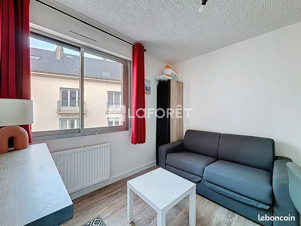 Studio 1 pièce 12 m² 