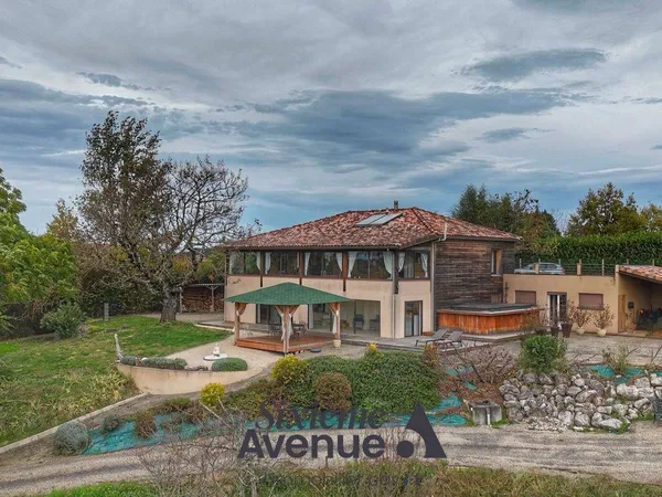 Maison 8 pièces 200 m² 
