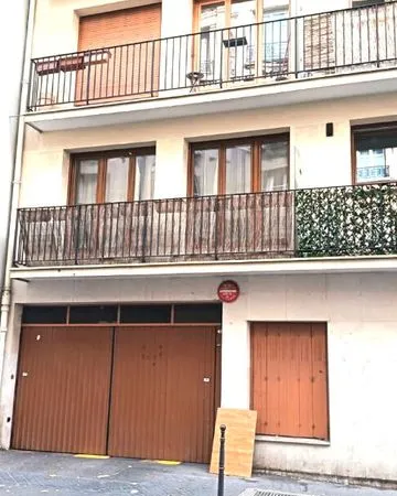 Parking/box PARIS 