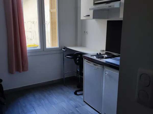 Appartement 1 pièce 12 m² 