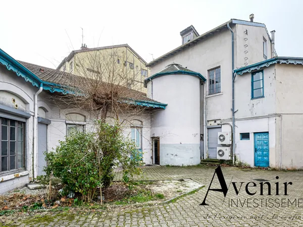 LYON 9 - MAISON AVEC LOCAL PROFESSIONNEL - GARAGE 