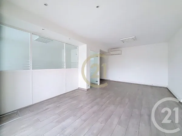 Local commercial 81 m² 