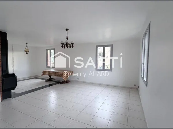 Maison de plain-pied 5 pièces 100 m² 