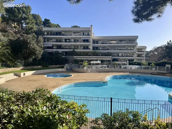 Appartement 5 pièces 145 m² 