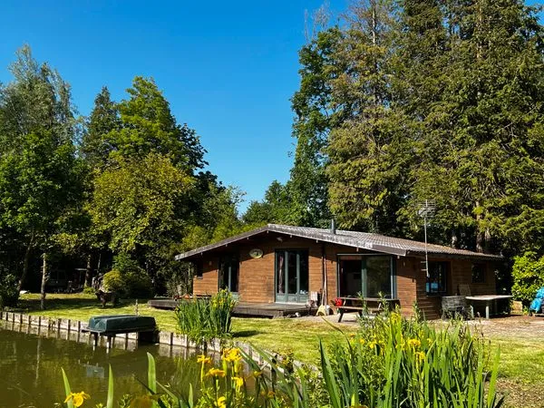 Chalet d'exception de 74 m² sur terrain de 2500 m² avec étang privé - Bord de Canche 