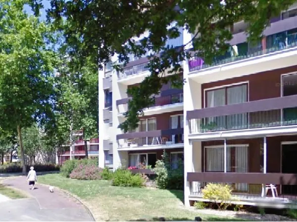 APPARTEMENT BREQUIGNY 