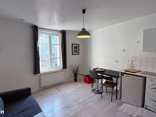 Studio 1 pièce 19 m² 