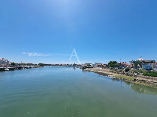 Immobilier professionnel Location Saint-Gilles-Croix-de-Vie   1480€