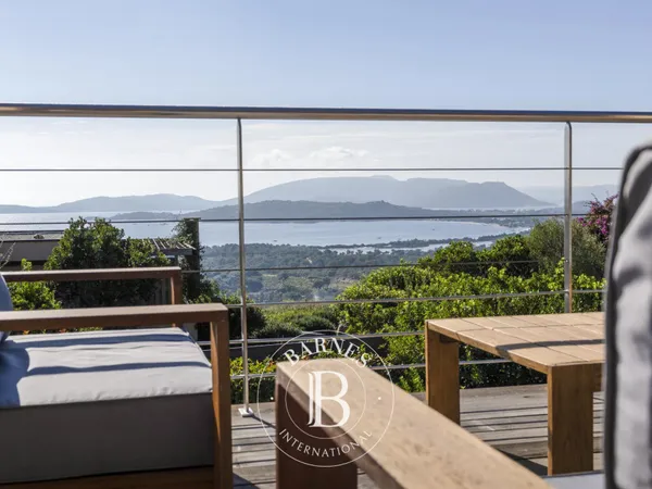 Porto -Vecchio, Arasu, Cirindinu, Villa vue mer panoramique, 3 chambres, piscine chauffée, proche 