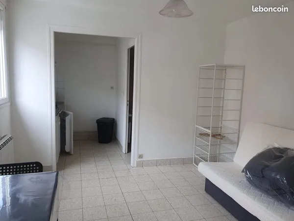 Studio à louer près de l'école ELISA à Saint-Quentin 