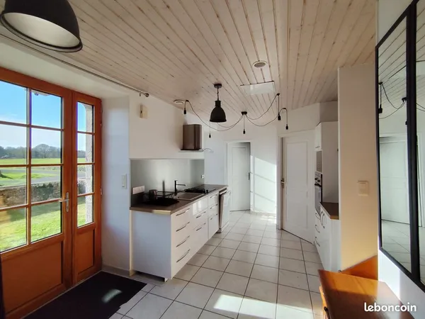 Propriété 7 pièces 154 m² 