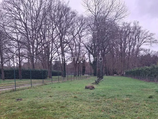 Terrain 1095 m² Brain-sur-Allonnes 