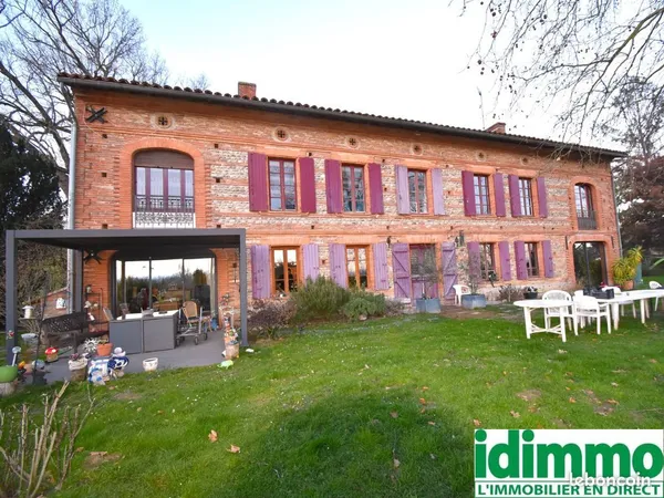 Maison 13 pièces 379 m² 