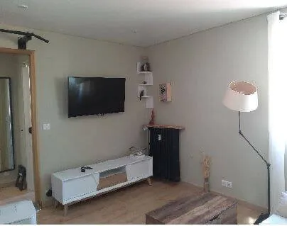 Studio 1 pièce 27 m² 