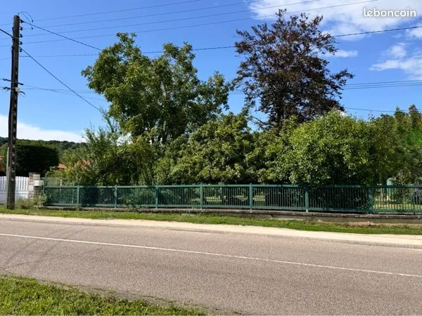 Terrain constructible à bâtir 