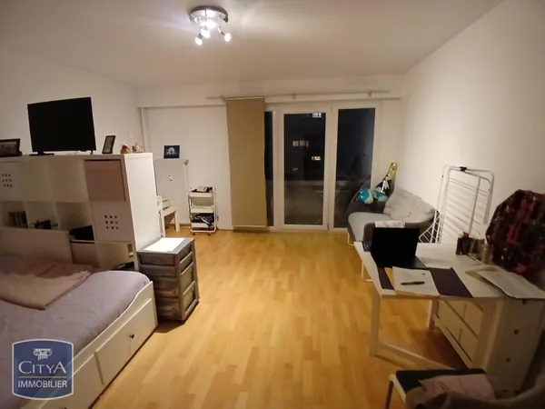 Studio 1 pièce 35 m² 