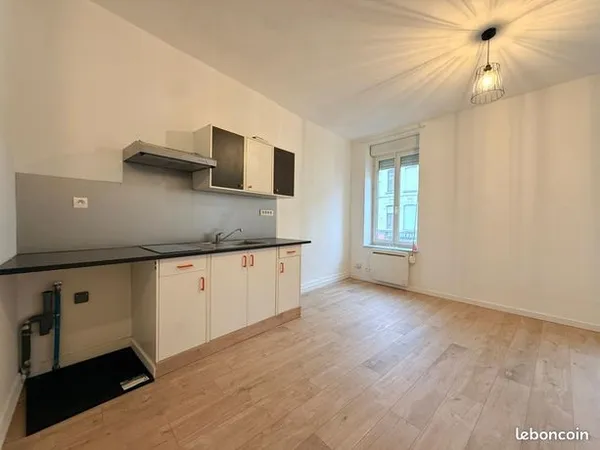 Studio 1 pièce 26 m² 