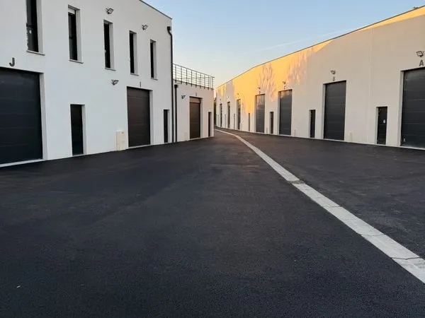 Locaux / entrepôts à partir de 88m² 